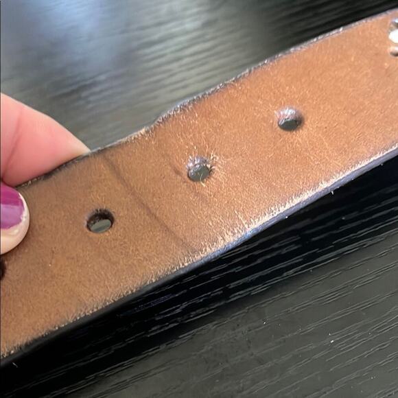 Black Leather Belt with Classic Buckle - Picture 5 of 8